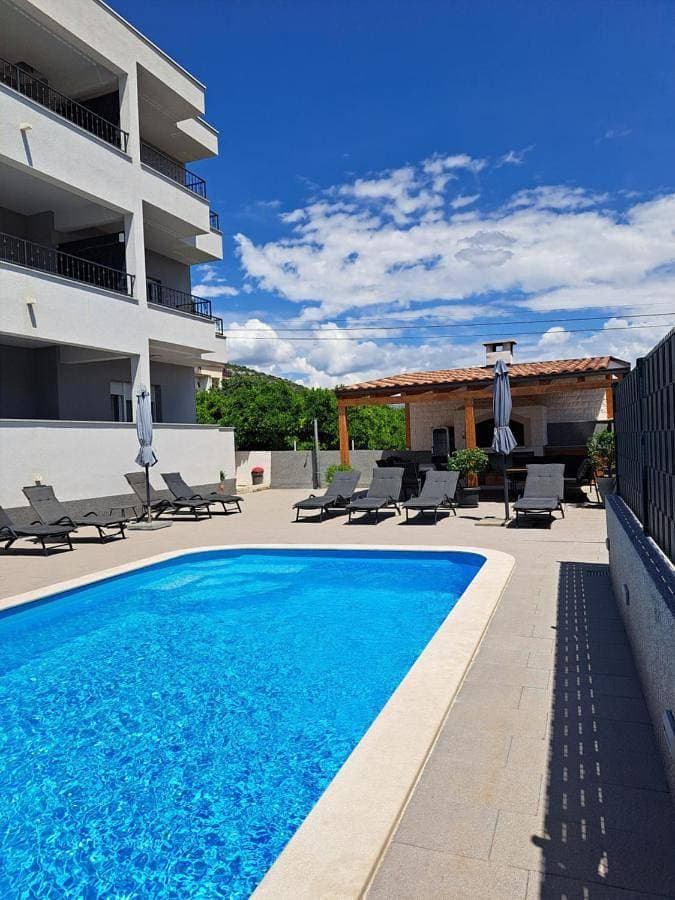 Villa Apartment AA 2 1