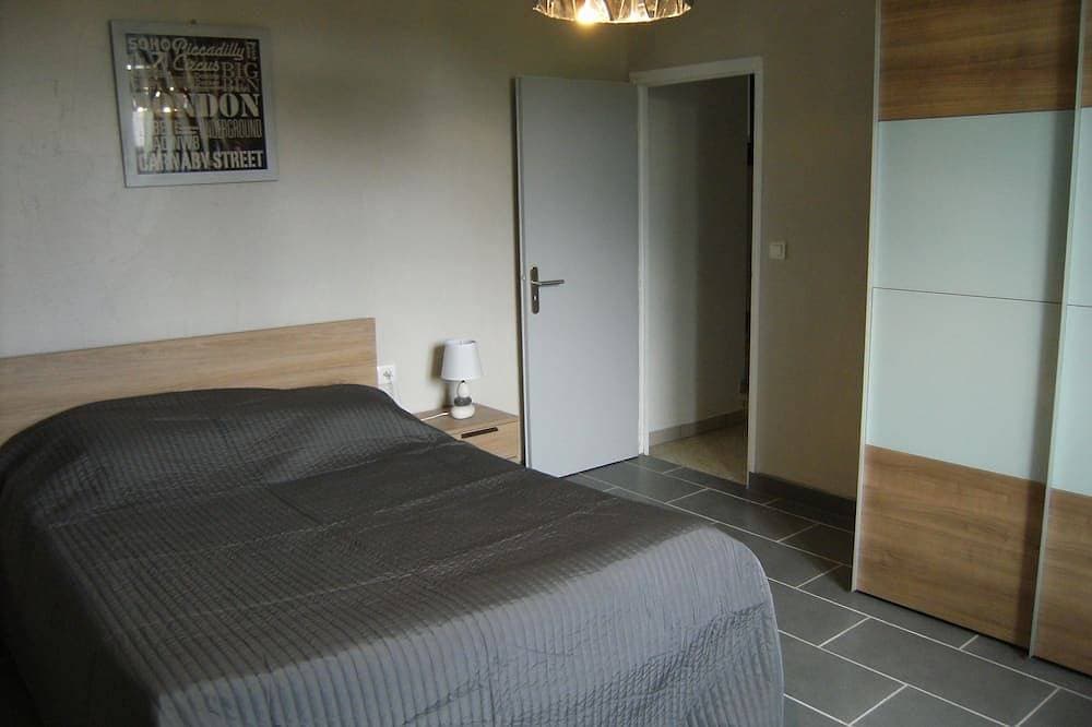 Foto 2 von 17: Haus in einem Dorf der Enklave der Päpste
