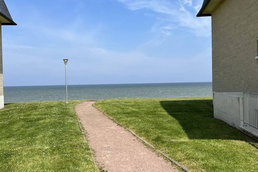 Foto 6 von 16: Studio mit Kabine und Parkplatz nahe am Strand