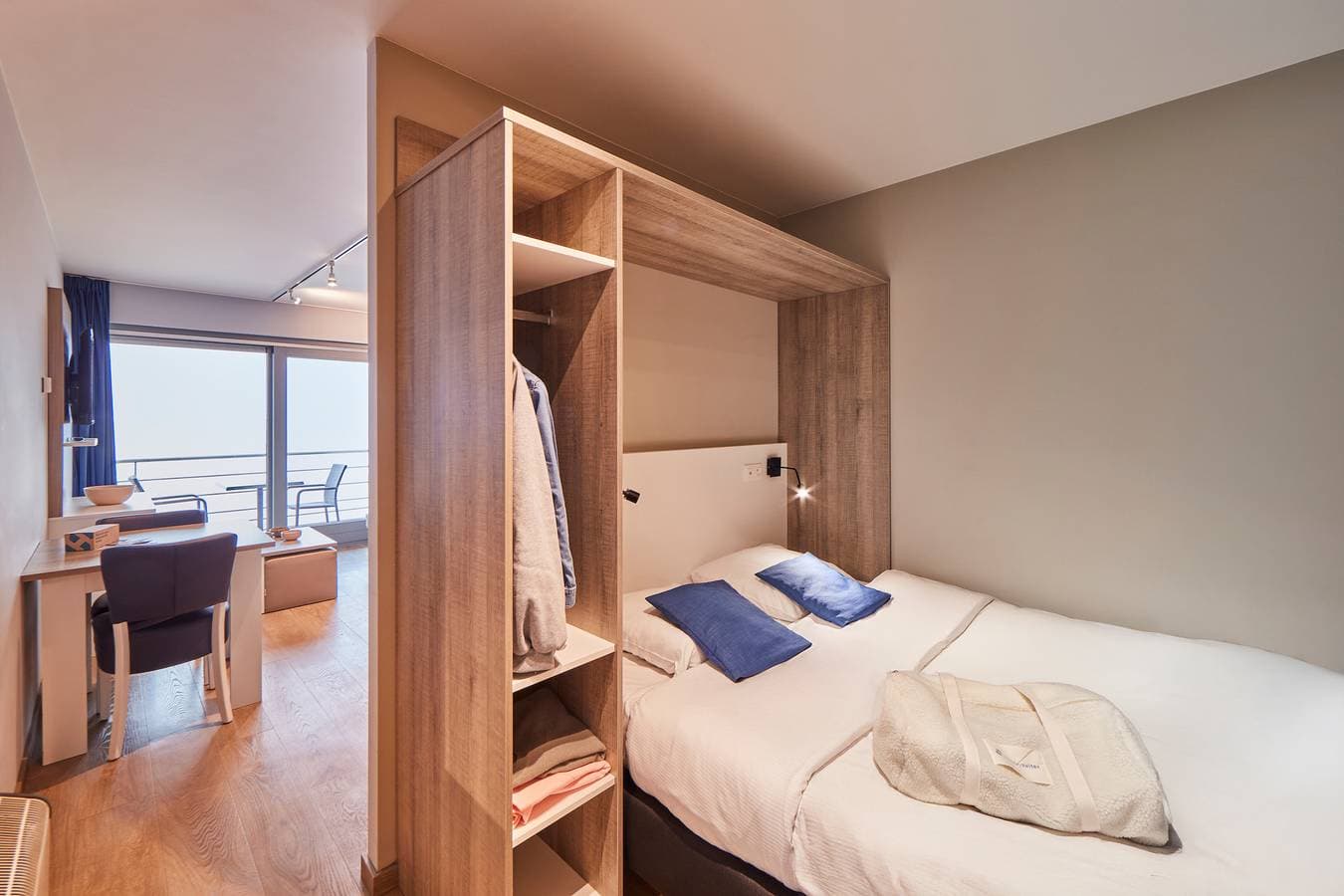 Foto 3 von 25: Holiday Suites Blankenberge — Studio mit Meerblick | 2 Personen
