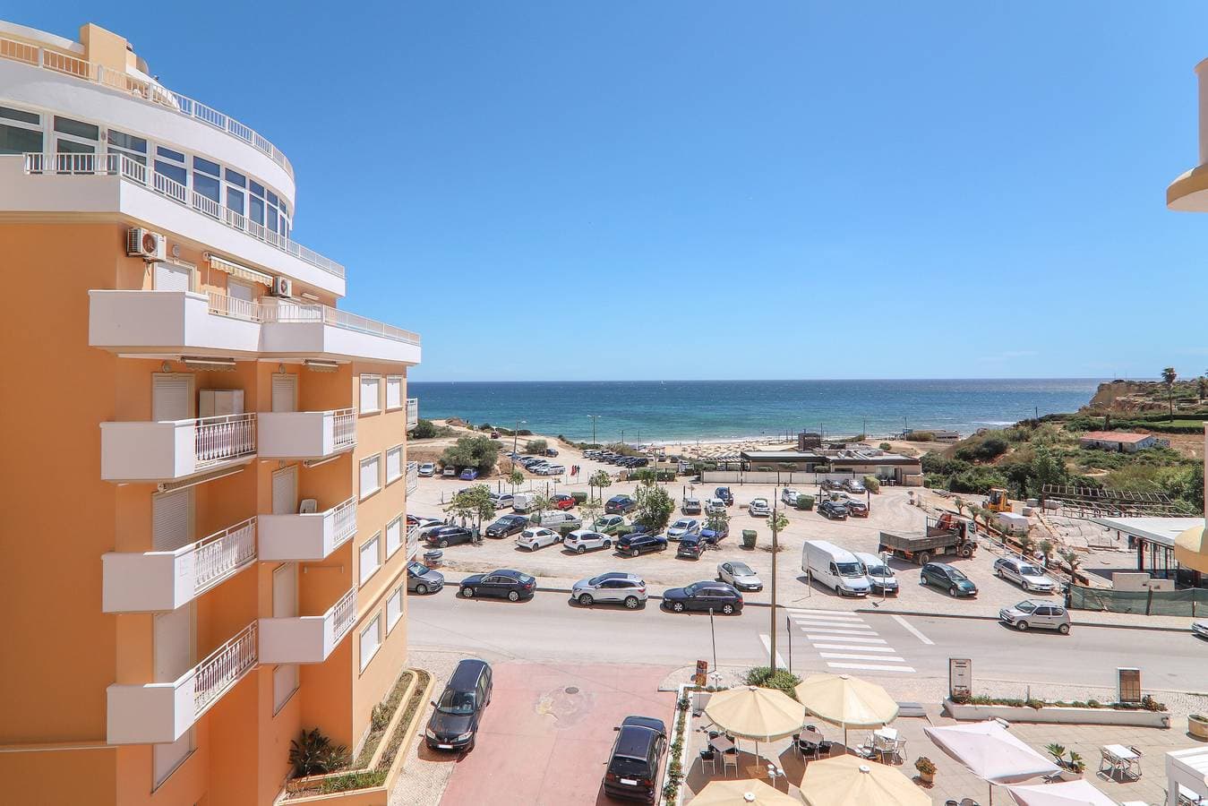 Foto 2 von 17: Apt. Torre Sol 4º7 – direkt am Strand, Klimaanlage & Pool