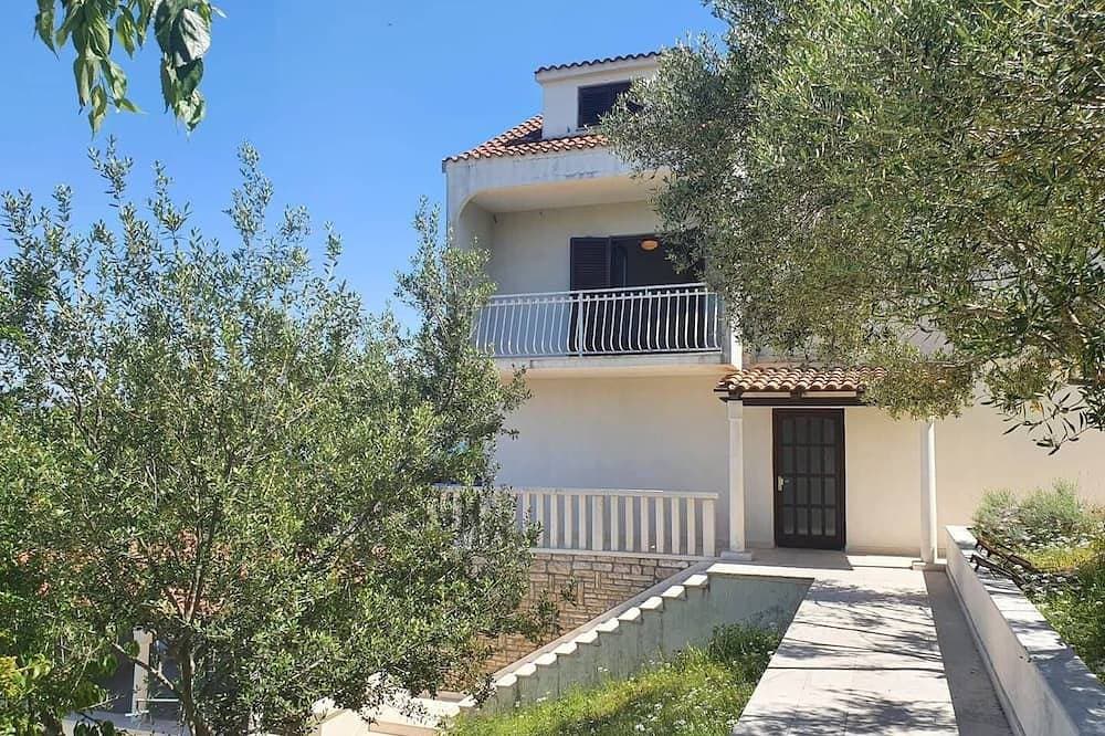 Foto 9 von 21: Haus am Meer mit schönen Terrassen und privatem Strand