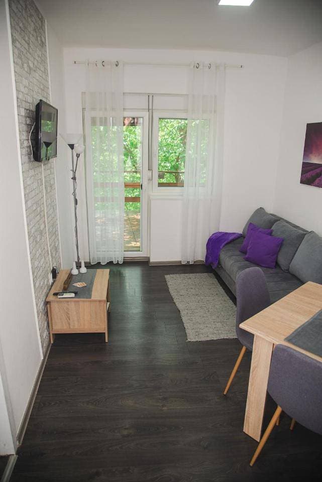Foto 11 von 33: One-Bedroom Apartment