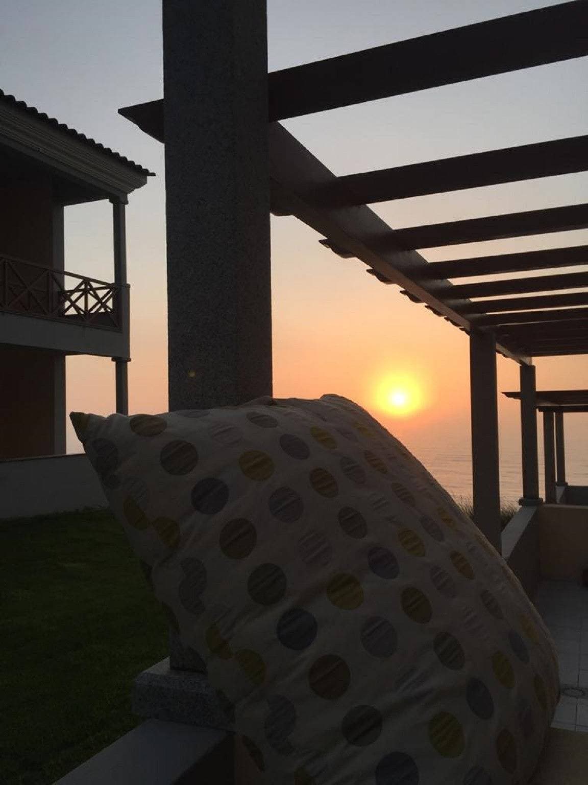 Foto 4 von 34: Sunset House With Seaview & Terrace