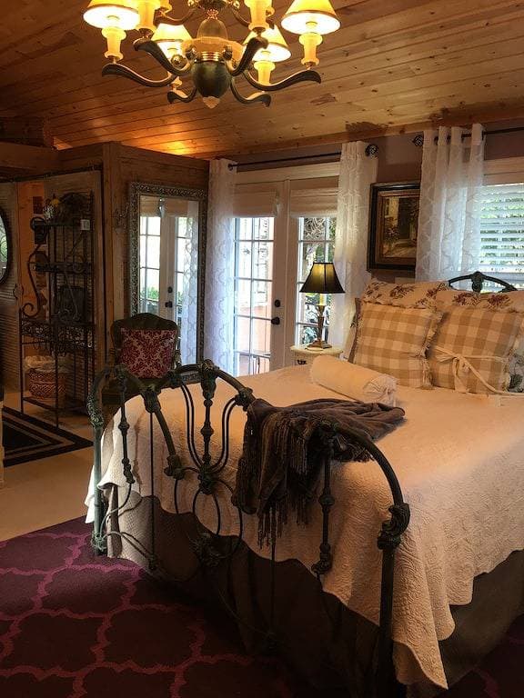 Foto 8 von 42: Waterfront Cottage Intercoastal Retreat
