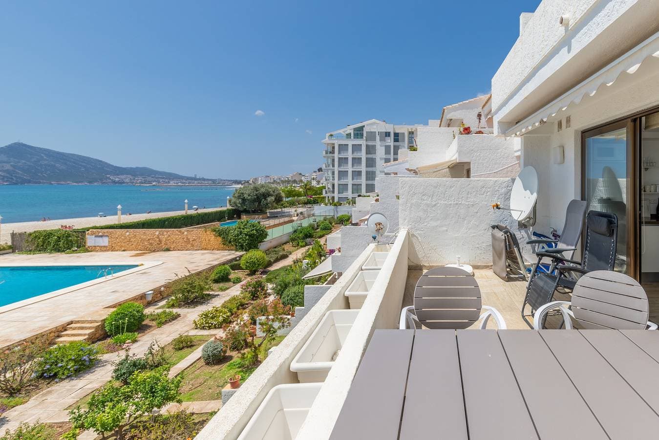 Foto 3 von 26: Ferienwohnung 'Top First Line Altea' mit Meerblick, WLAN und Klimaanlage