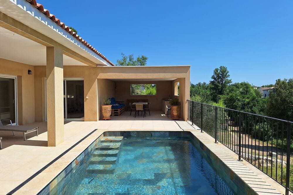 Superbe Villa Neuve et Belle Piscine au Pied des Cévennes ! 1