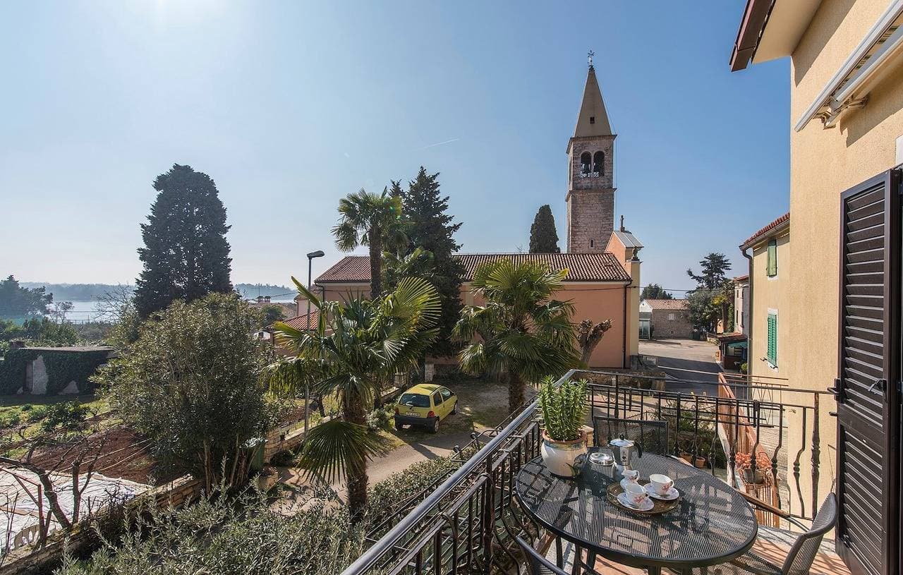 Foto 4 von 30: Apartment Orzan mit Balkon und Meerblick III