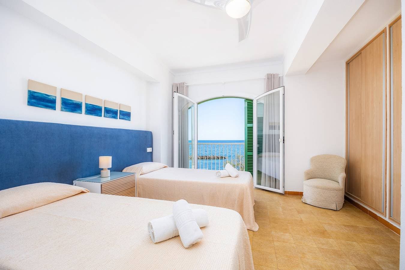 Foto 9 von 28: Ferienwohnung "Duplex Voramar Mhm Seafront" mit Meerblick, Balkon und WLAN