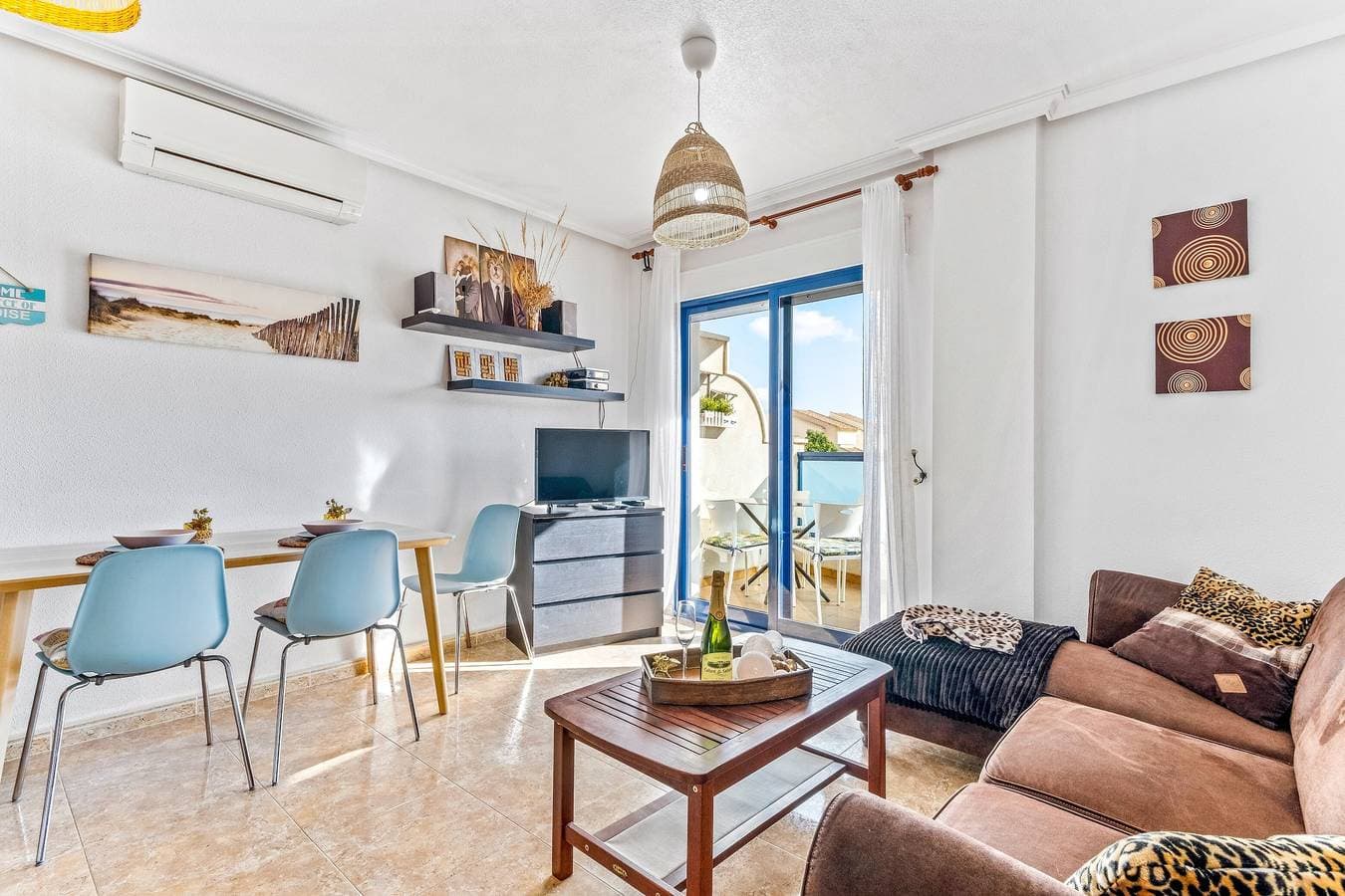 Foto 4 von 19: Ferienwohnung 'Mandarín Playamarina 2' mit Gemeinschaftspool, WLAN und Klimaanlage