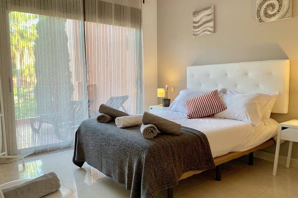 Foto 3 von 30: Wunderschönes Golf Resort Apartment mit 2 Schlafzimmern und Terrasse in der Nähe von Marbella