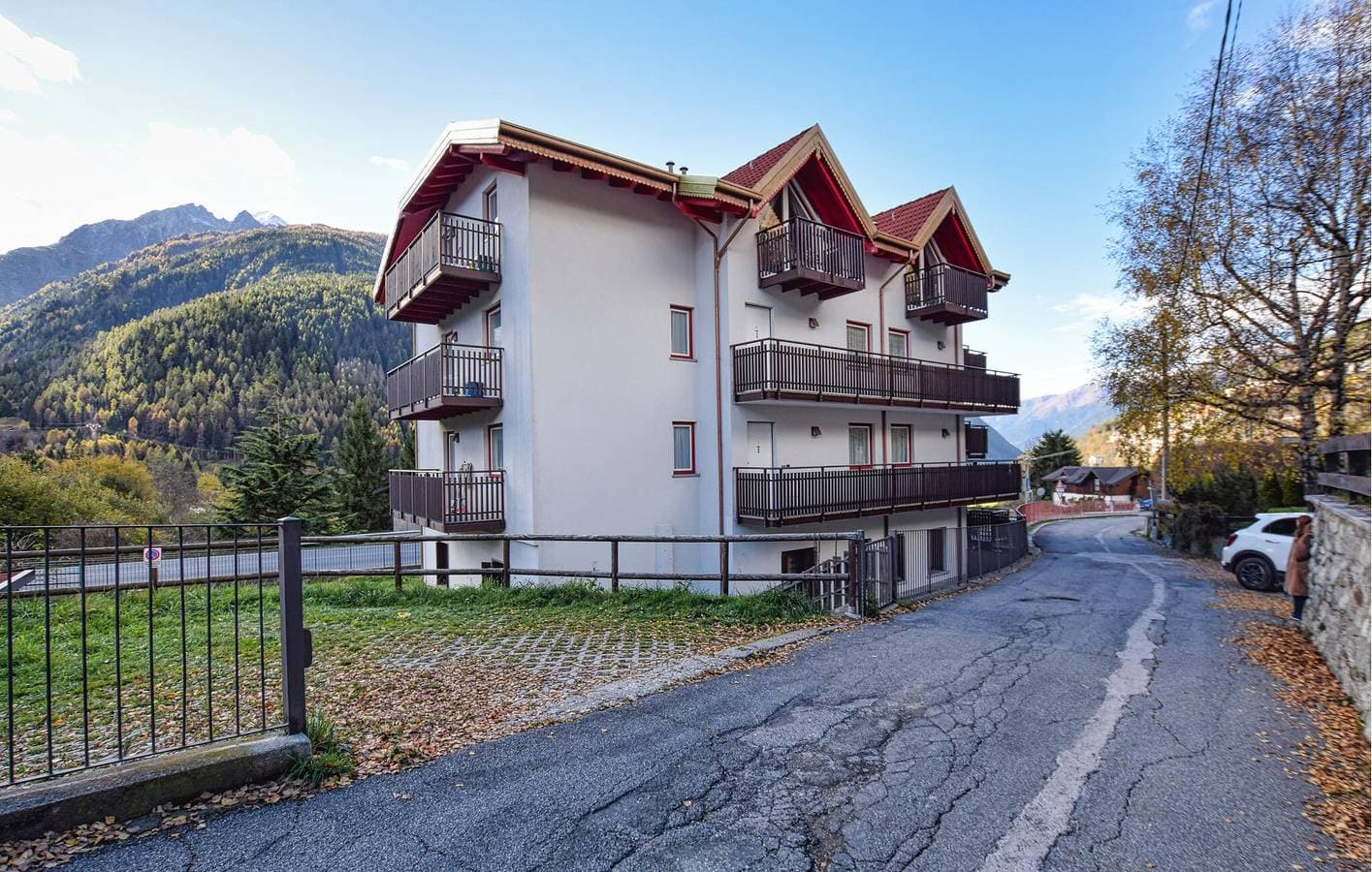Modernes Apartment mit Terrasse, Garten & Wi-Fi in der Nähe von Vione 1