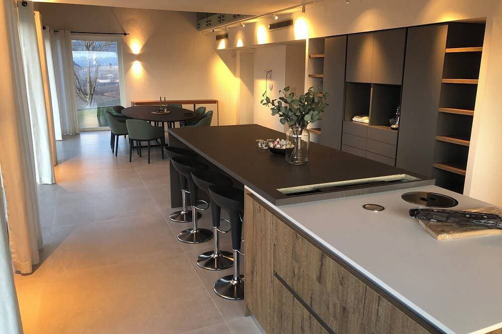Foto 5 von 30: Ultra-luxurious 6-bedroom villa with AC, WiFi in marvelous Piemonte