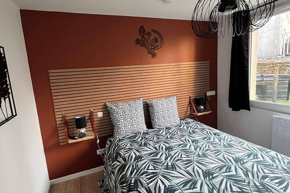 Loft relaxation in the heart of Avranches - Private Jacuzzi & comfort for 2 to 4 people 1