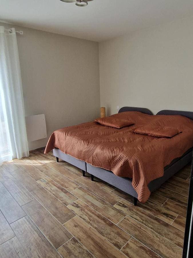 Foto 4 von 66: Three-Bedroom House