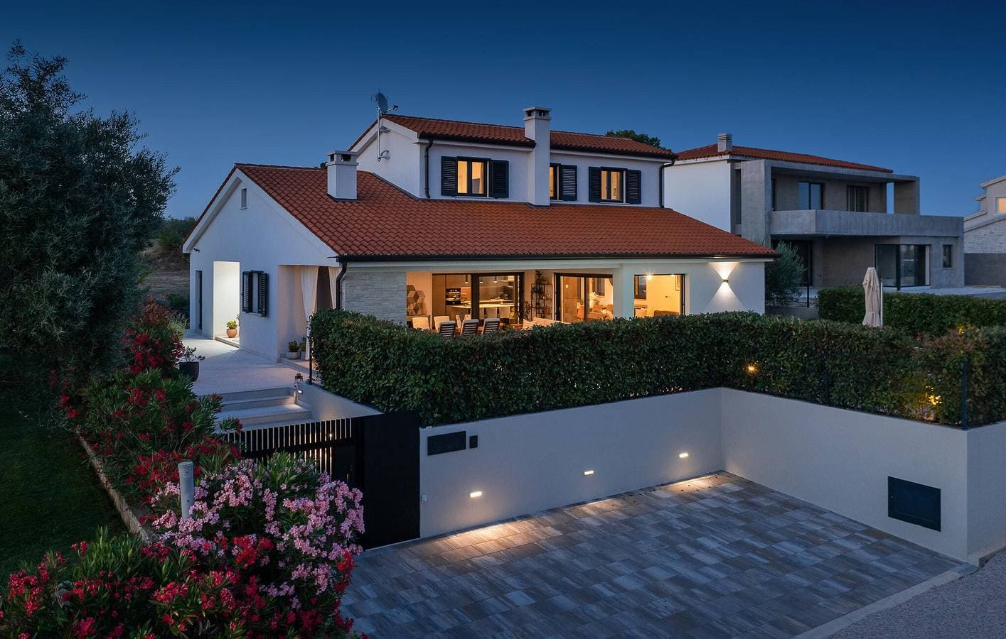 Foto 6 von 43: Geräumige 2-Zimmer-Wohnung mit Pool und WLAN, in der Nähe des Stadtzentrums von Heraki