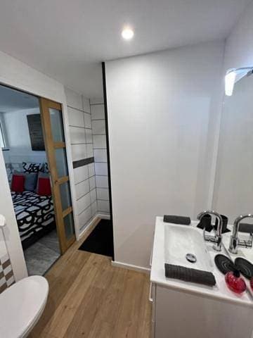 Foto 7 von 27: One-Bedroom Apartment