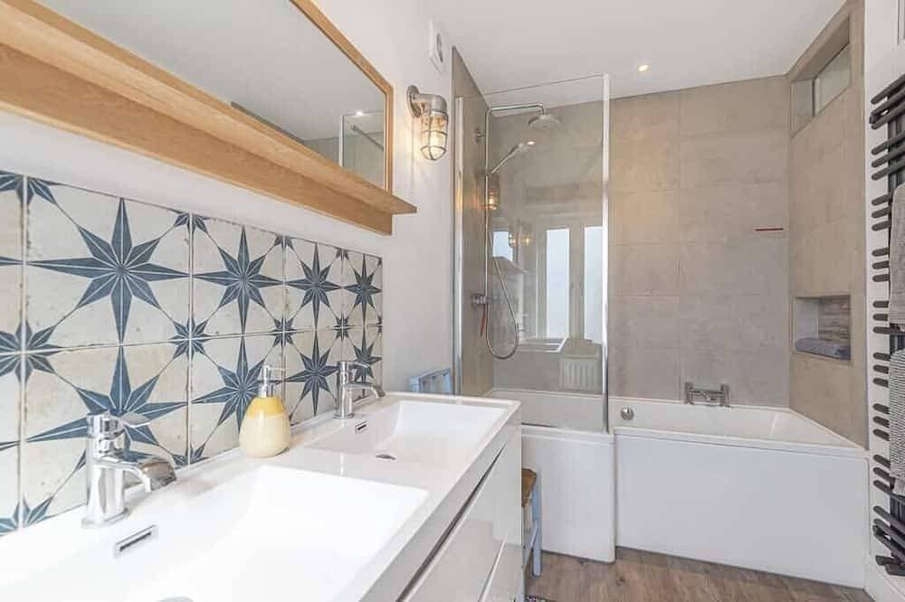 Foto 6 von 21: Seagrass Cottage - Beautifully renovated with view