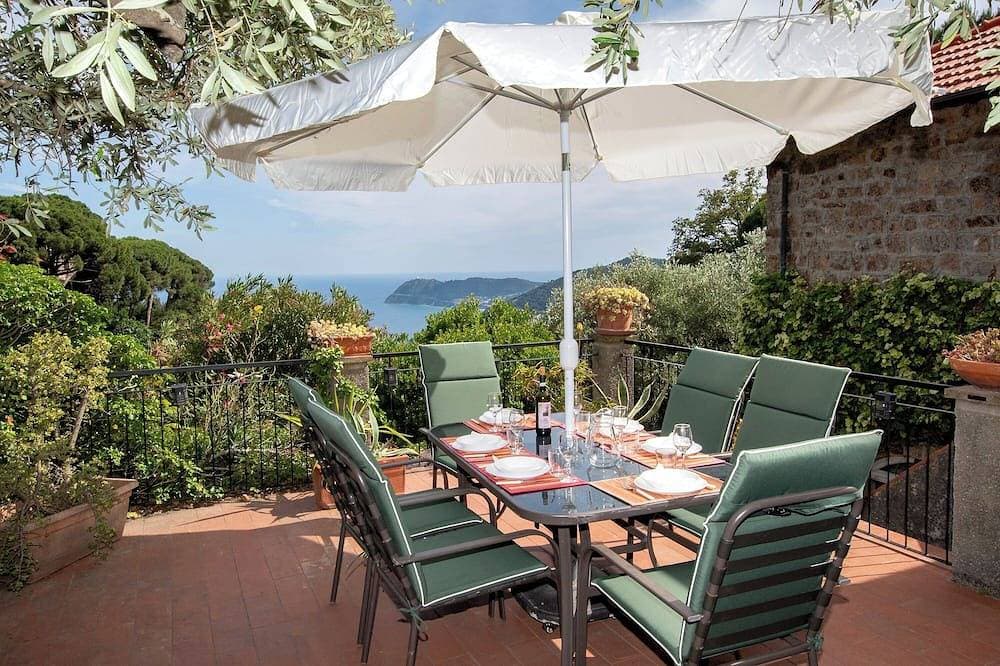 Alassio-villa-sea-view 1