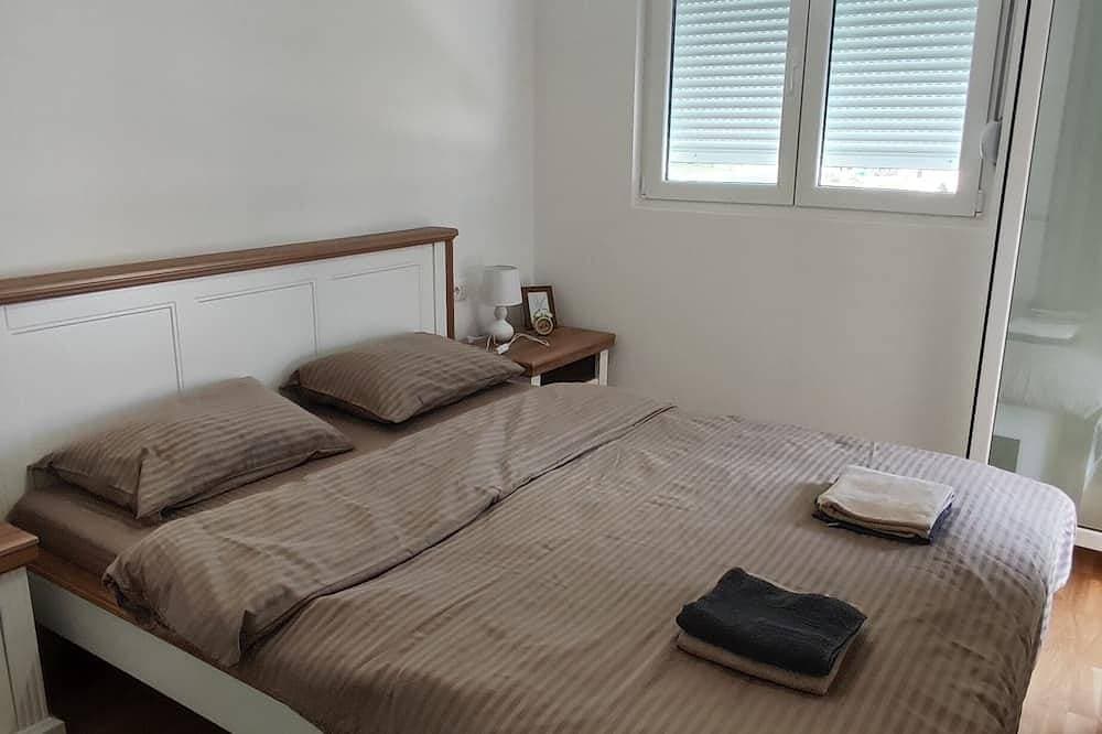 Foto 2 von 11: Cozy apartment in tranquil Podgorica with WiFi, AC