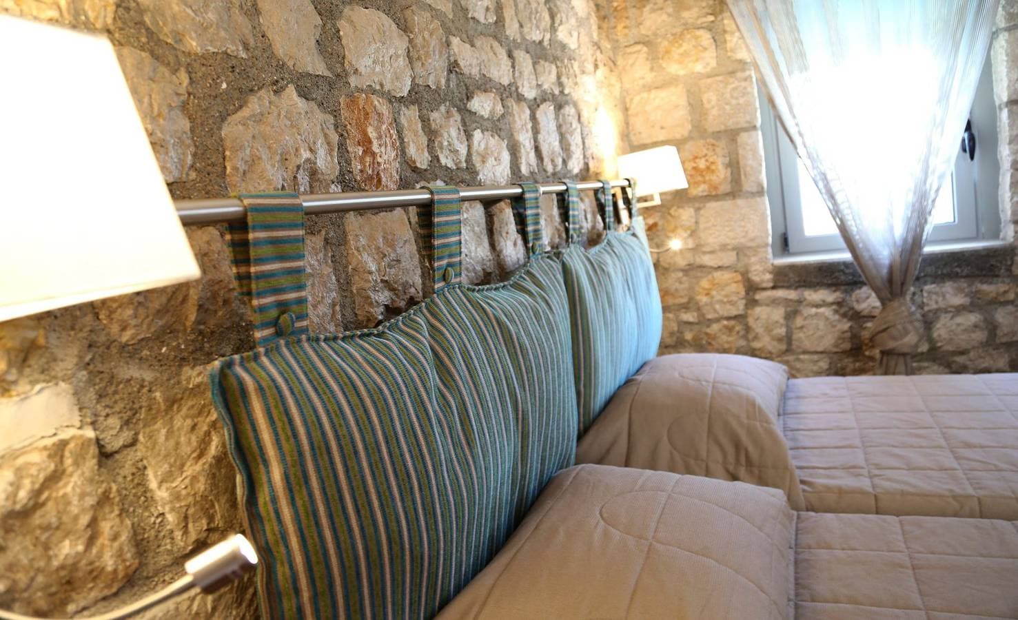 Foto 12 von 30: Executive Rhodes Villa | Villa Luciana | 3 Bedroom with Sea Views | Pefkos