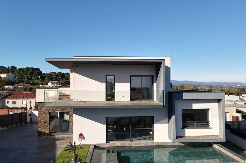 Foto 9 von 24: Zeitgenössische Villa mit privatem Infinity-Pool