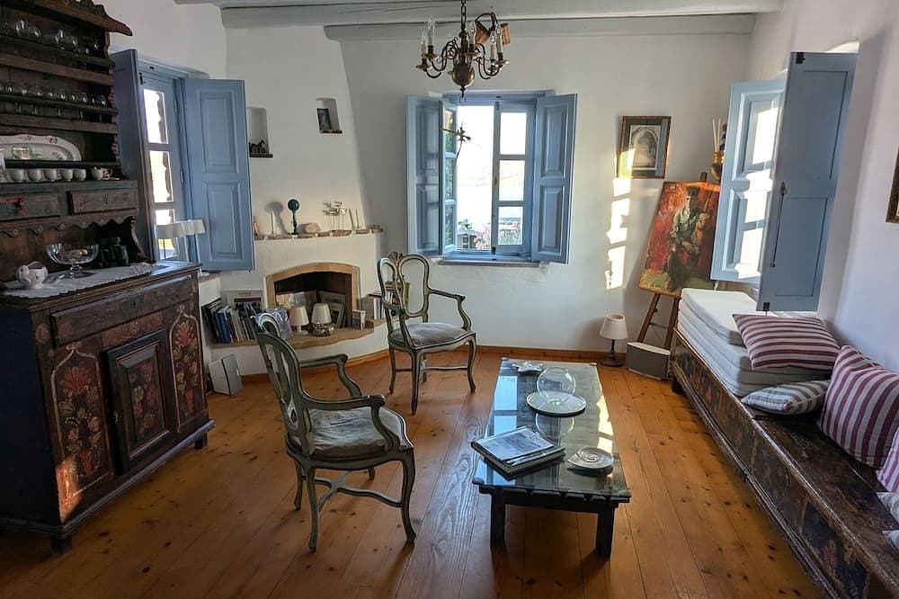 Foto 8 von 30: Property with 2 charming Patmos style family homes