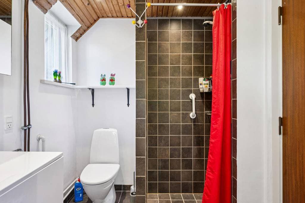 Foto 11 von 18: Authentisches Ferienhaus mit Reetdach und eingezäuntem Grundstück bei Ebeltoft