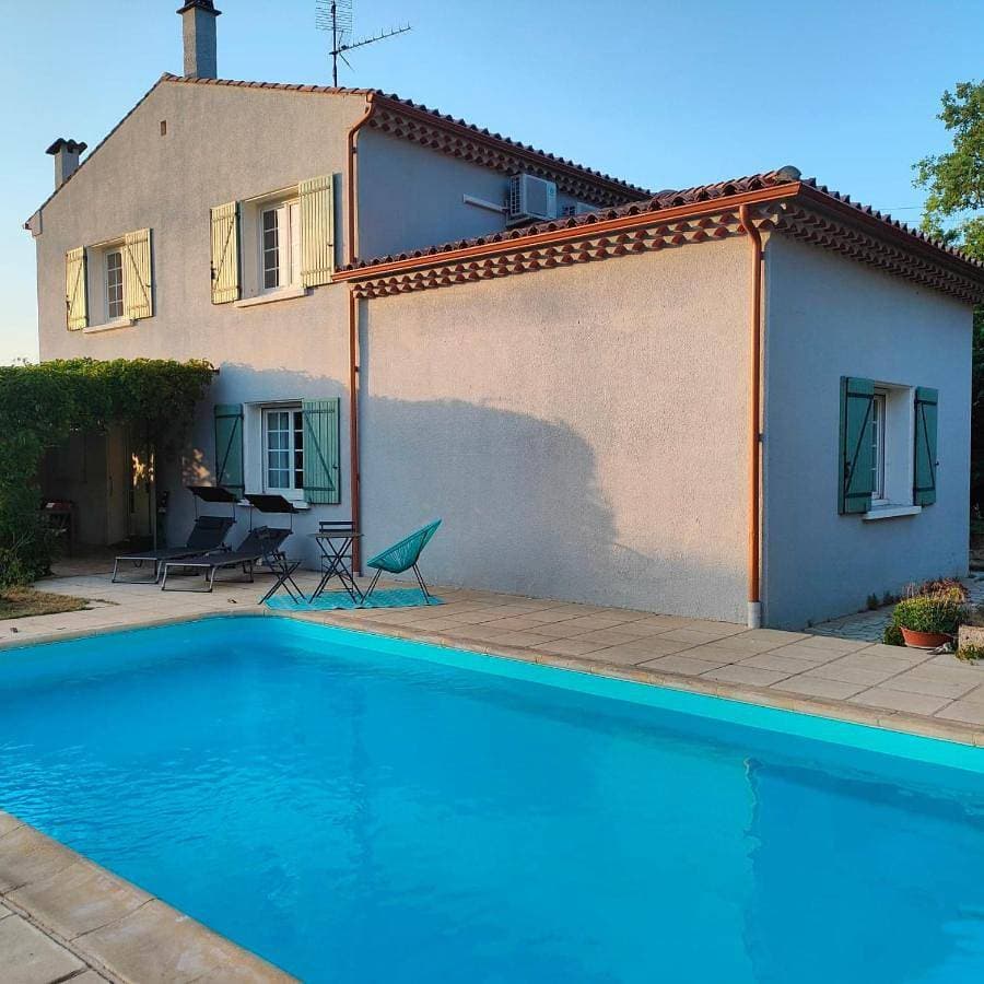 Superbe Villa climatisée de 200m2, piscine chauffée, terrain clos 2600m2 1
