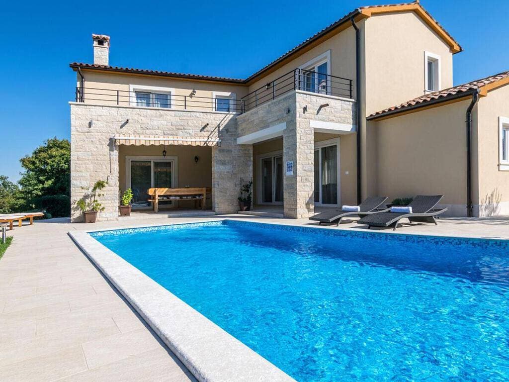 Foto 4 von 28: Four-Bedroom Villa