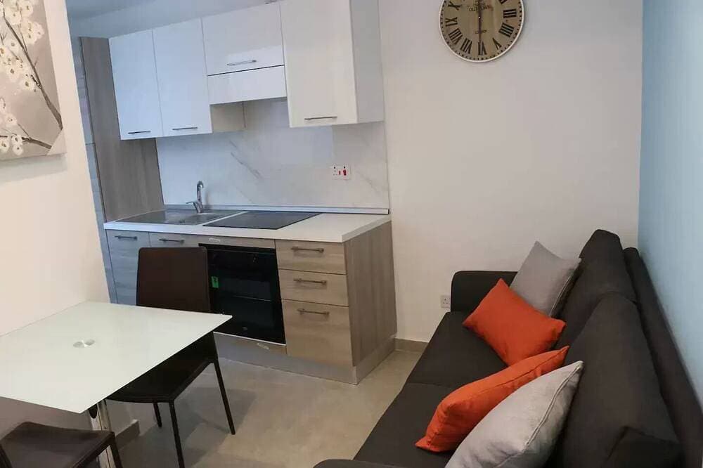 Neues, modernes Studio-Apartment direkt am Meer in Marsascala 1