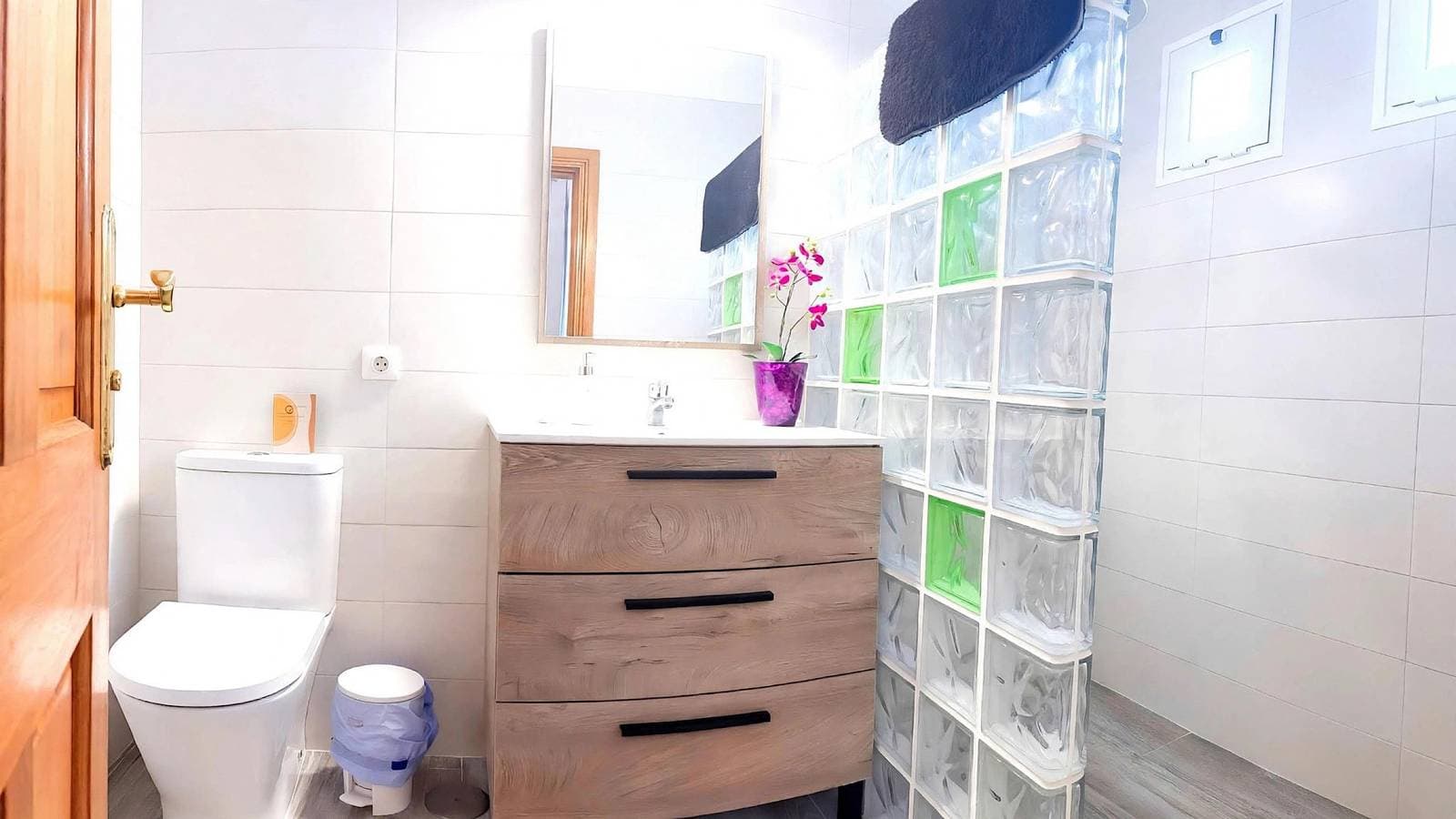 Foto 11 von 23: Villa Descansa mit Privatpool, Klimaanlage, Meerblick, Smart-TV & Wifi