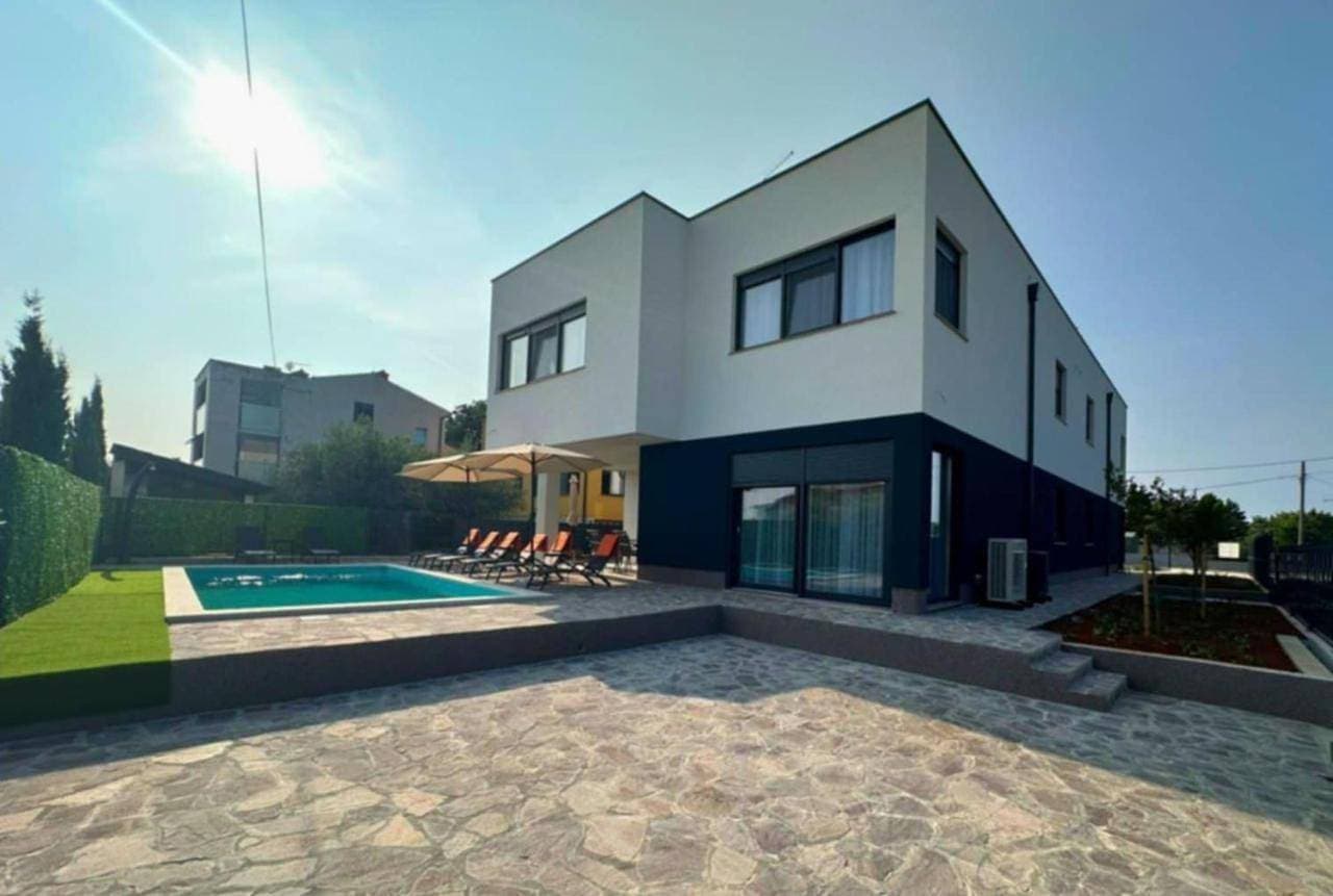 Foto 2 von 46: Villa