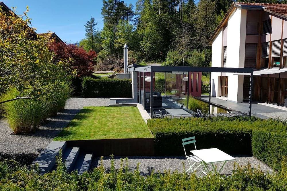 Ferienhaus Carrera mit Traumgarten, Valendas, (Valendas), 22007B 1