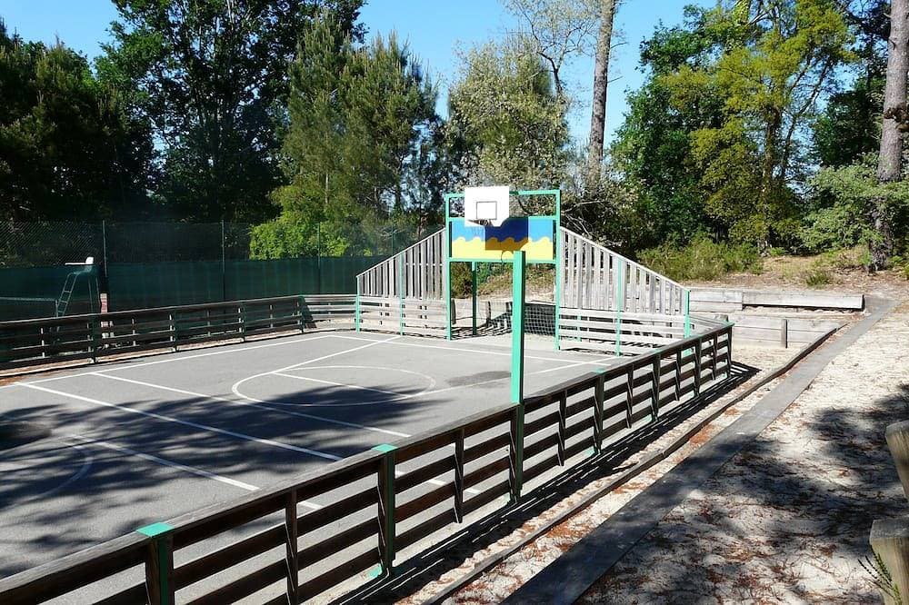 Foto 13 von 19: Einfamilienhaus mit Pool, Kinderclub in der Wohnanlage