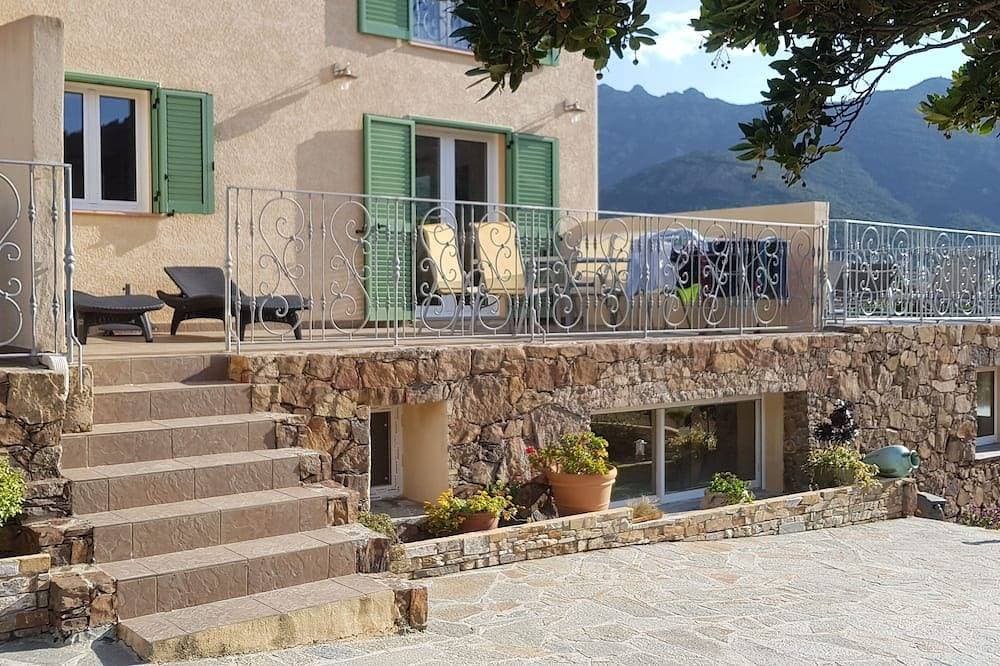 Apartment T3 mit beheiztem Pool zwischen Meer und Berg 1