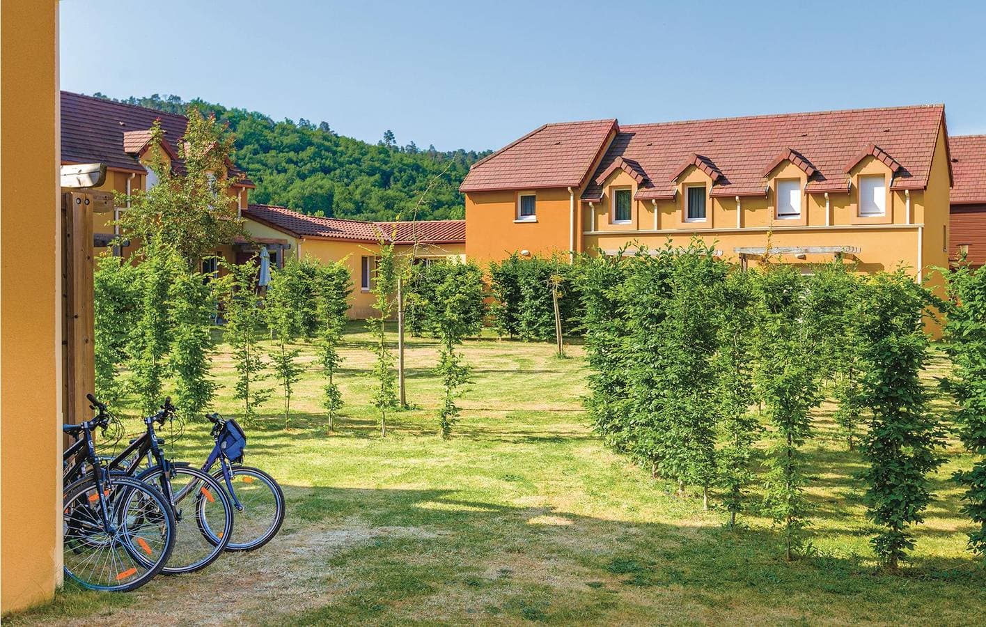 Foto 8 von 16: Terrassenwohnung mit Pool, Parkplatz & WiFi