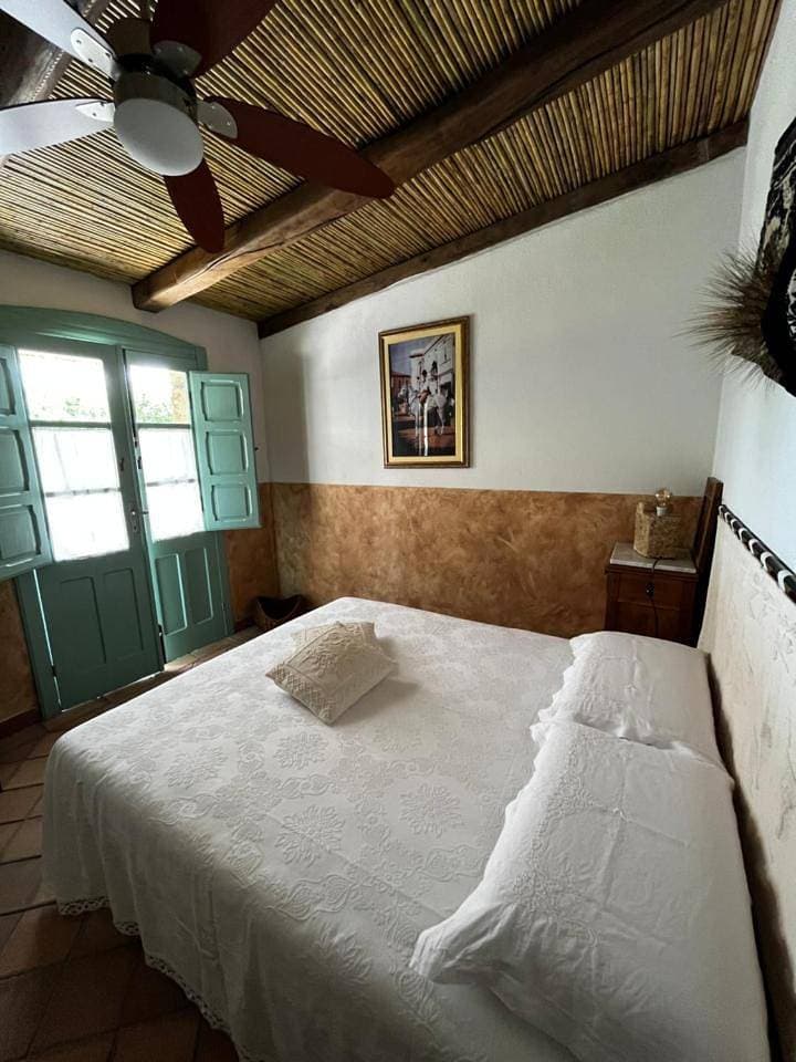 Foto 10 von 12: Double Room with Private Bathroom