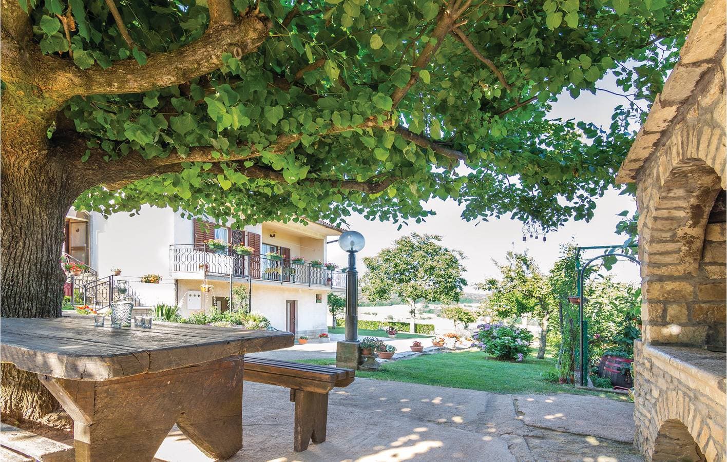 Foto 8 von 25: Gemütliche 2-Zimmer-Wohnung mit Terrasse, WLAN und Parkplatz