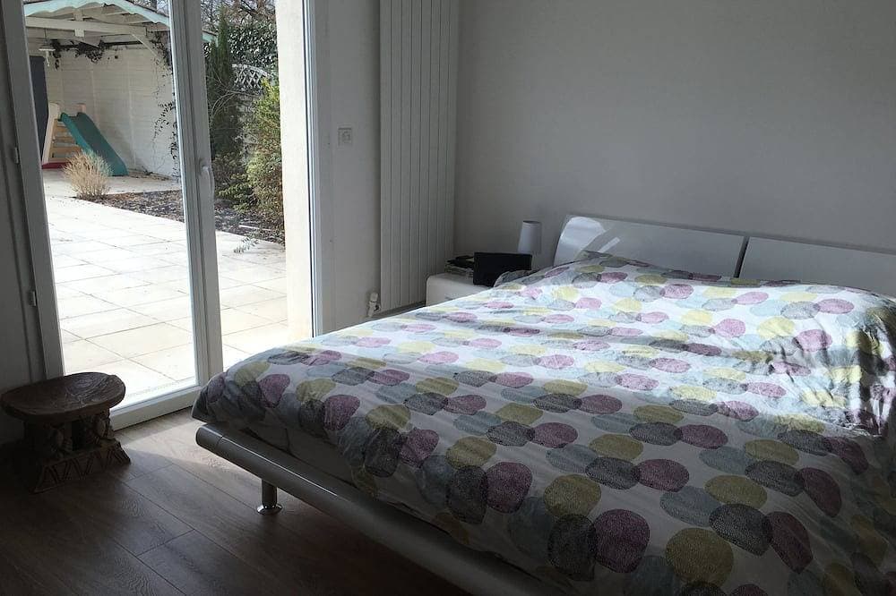 Foto 2 von 30: Große moderne Villa 200m2 12 Personen Swimmingpool zwischen Bordeaux, Ozean und Médoc