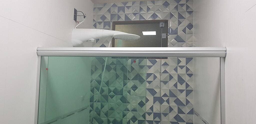 Foto 6 von 9: Brandneue Suite mit Möbeln, TV, Kühlschrank, Netflix, Wifi. komm schau es dir an ..!