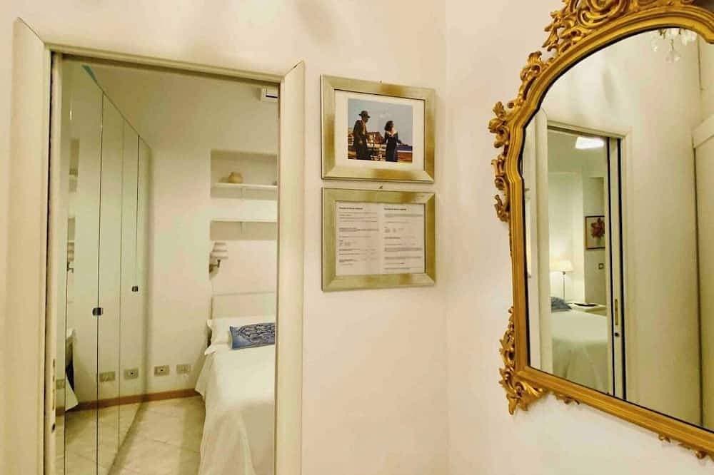 Foto 5 von 17: Elegant apartment in the heart of Rome - Spanish Steps