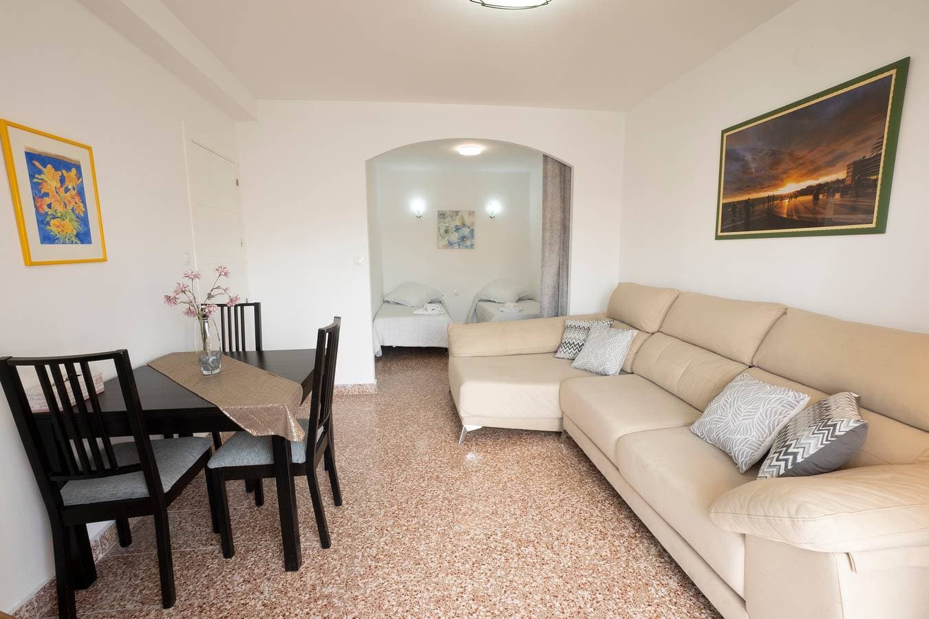 Foto 8 von 19: Ferienwohnung "Loli" mit Gemeinschaftspool, privater Terrasse und WLAN
