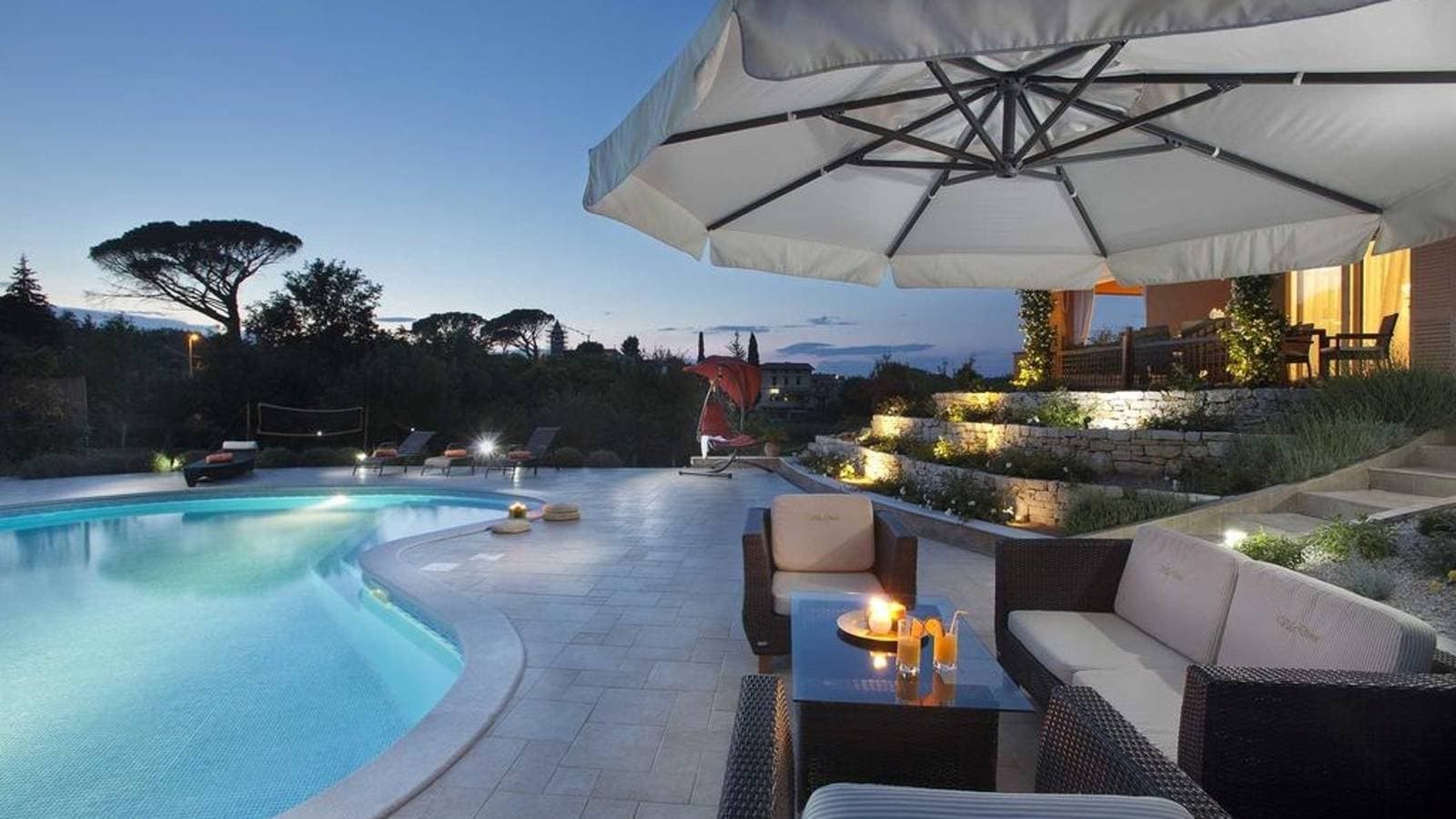 Foto 2 von 27: Charmante Villa Diora mit Swimmingpool und Wellnessbereich