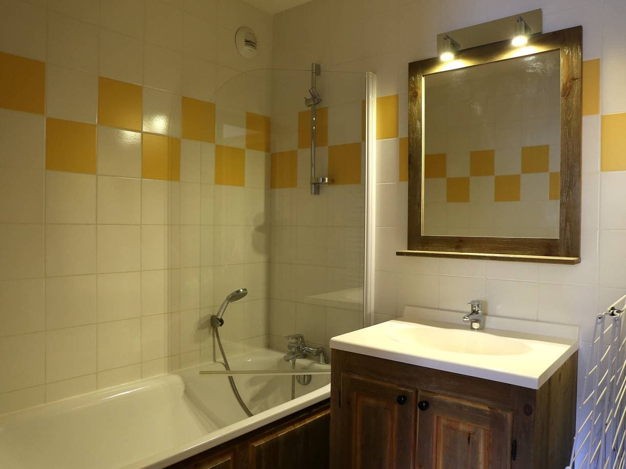 Foto 6 von 16: Geräumige Wohnung 6 Pers, Balkon, WIFI