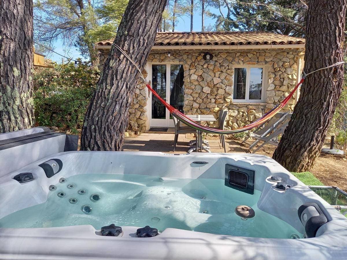 GITE AVEC SPA JACUZZI au cœur de Provence Côte d'Azur 1