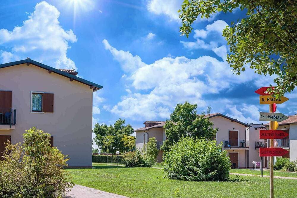 Foto 4 von 30: Studio mit Außenpool und Animation in toller Residenz
