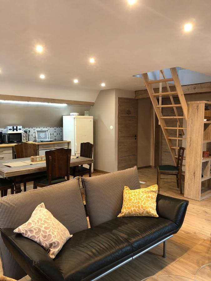Foto 5 von 55: Two-Bedroom Apartment