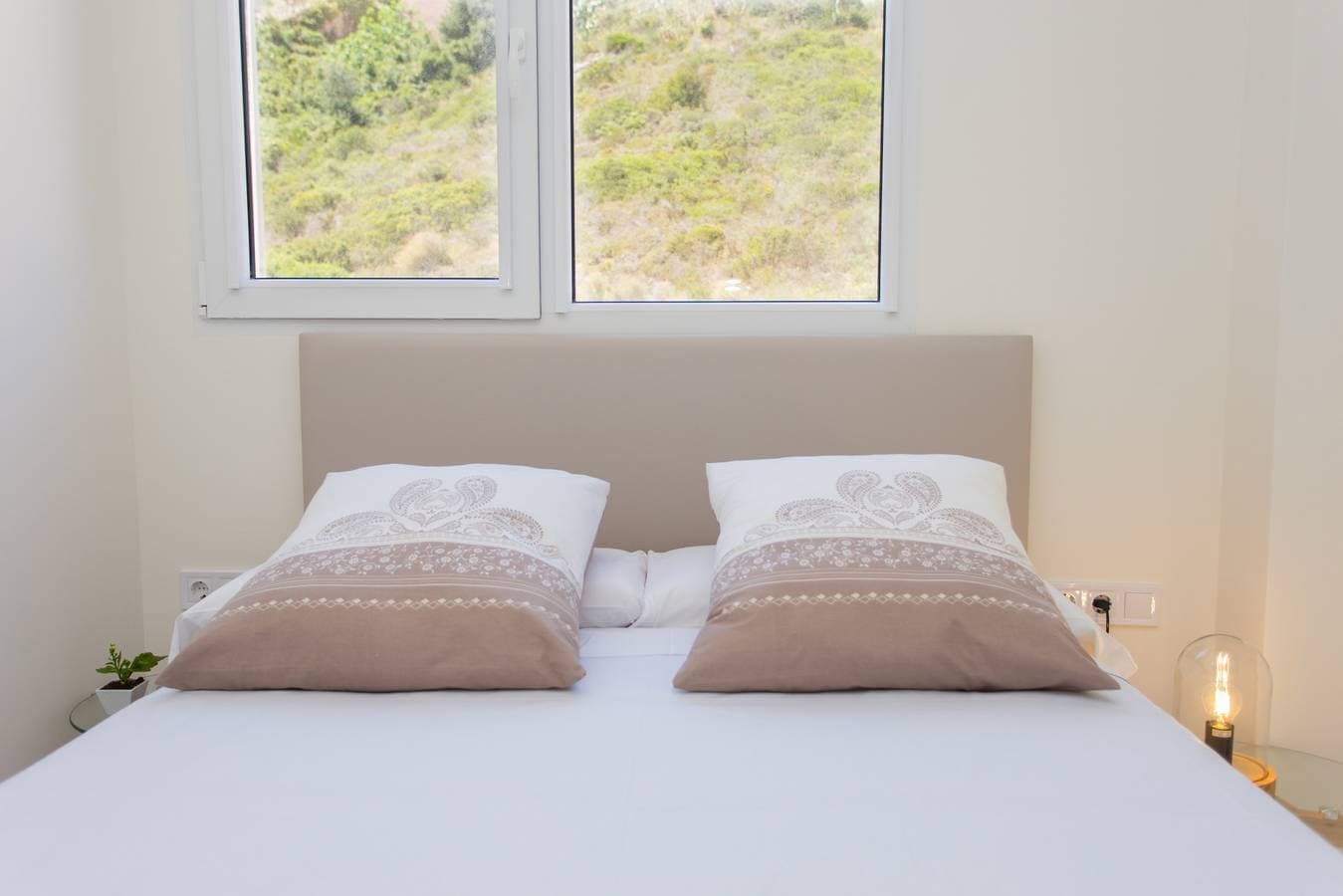 Foto 8 von 56: Ferienwohnung für 4 Personen mit Meerblick
