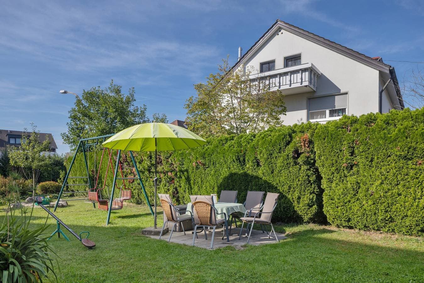 Foto 8 von 26: Ferienwohnung 1 mit privater Terrasse, Gemeinschaftsgarten und Wi-Fi